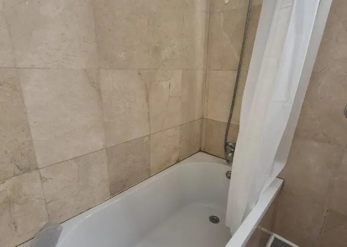 아파트 Windsor Pool 아데제