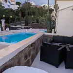 Windsor Pool Apartment *